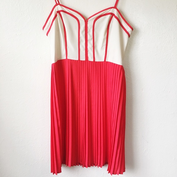 Urban Outfitters Coincidence & Chance Pleated Dres - Picture 3 of 8